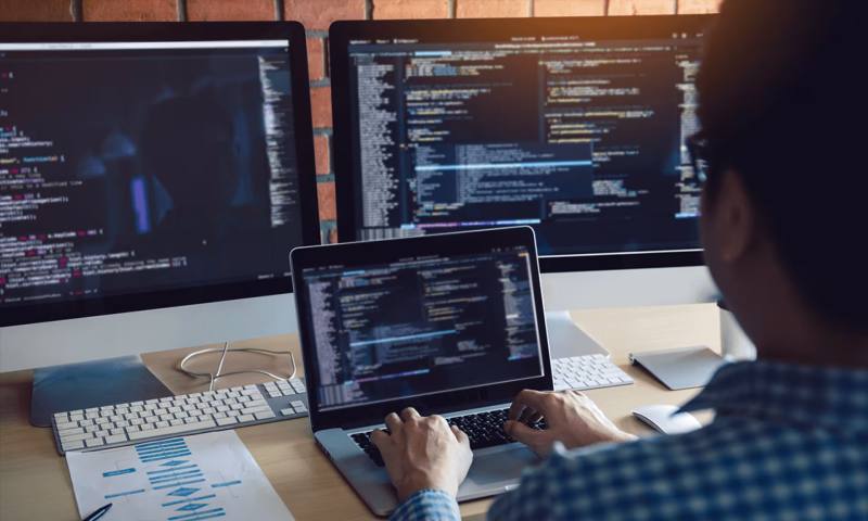 数据科学选型：R与Python如何赋能福鼎市网站建设？